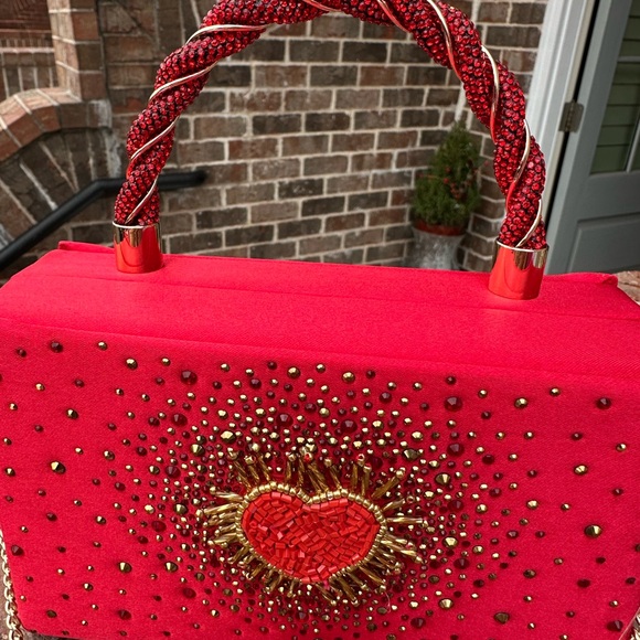 Alessia Bianchi Vibrant Red Heart evening bag, with Gold Accents NWT - Picture 2 of 4